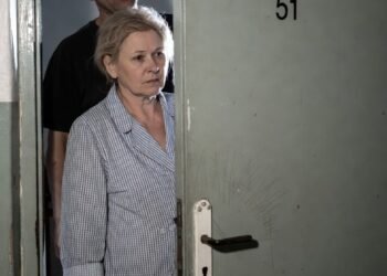 Мама продала мою квартиру, пока я служил в армии — через 15 лет суд признал, кто кому что должен